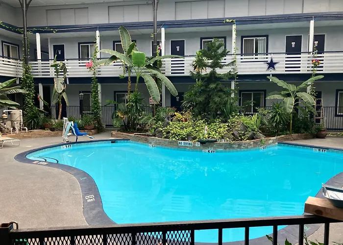 Budget Host Inn Arlington