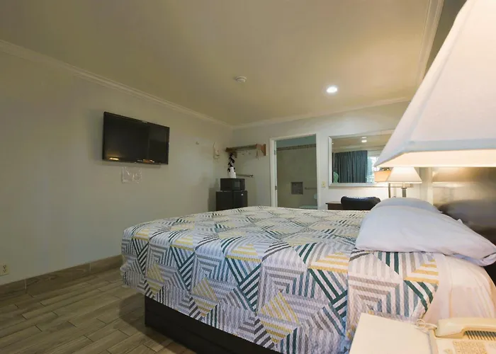 Welcome Inn Corona