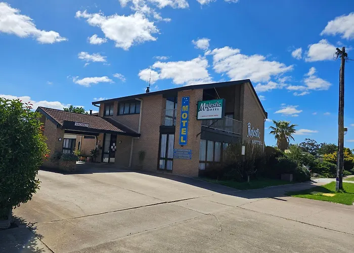 Majestic Motel Horsham