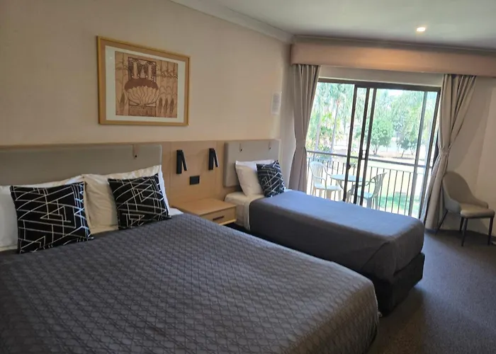 Charbonnier Motor Inn Singleton