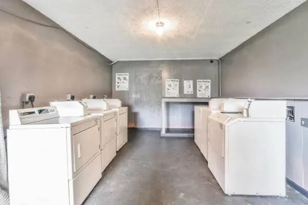 Budgetel Inn And Suites Glenwood Decatur