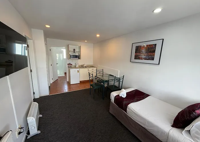 Halswell Lodge Wellington