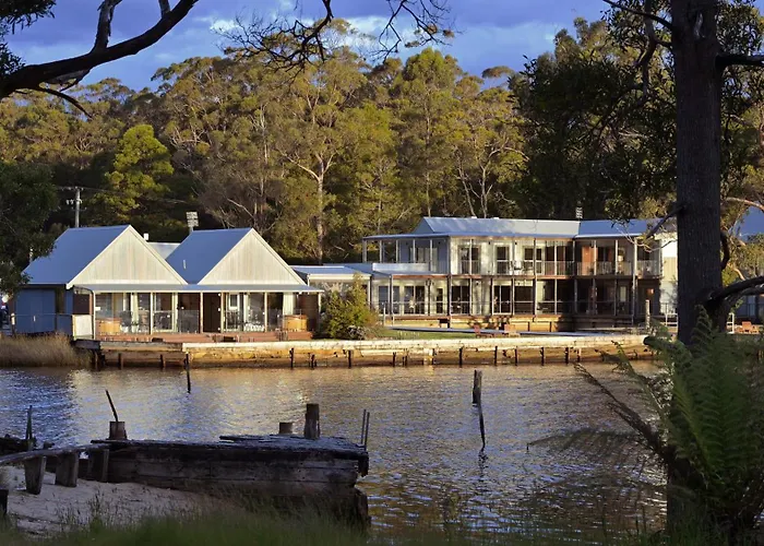 Risby Cove Boutique Hotel Strahan