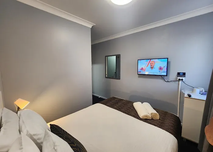 Crest Motor Inn Queanbeyan