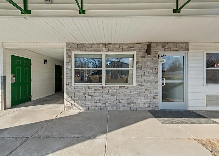 Birch Hill Suites Kansas City - Independence