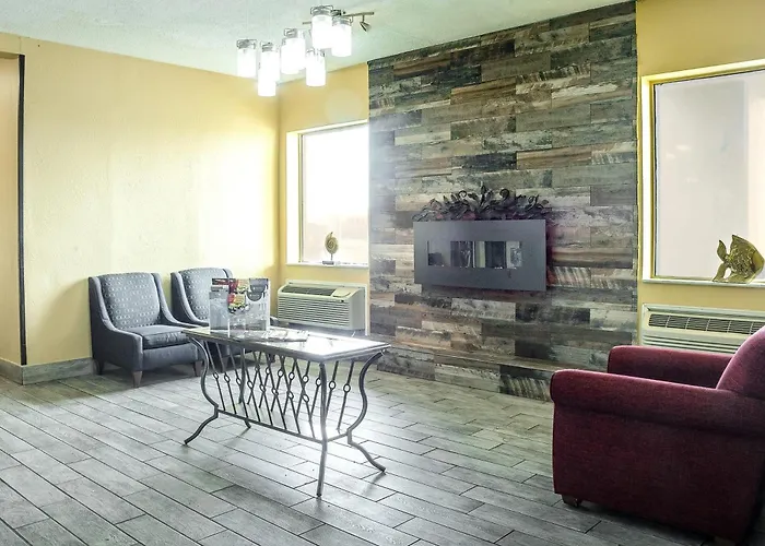 Super 8 By Wyndham Indianapolis South Motel