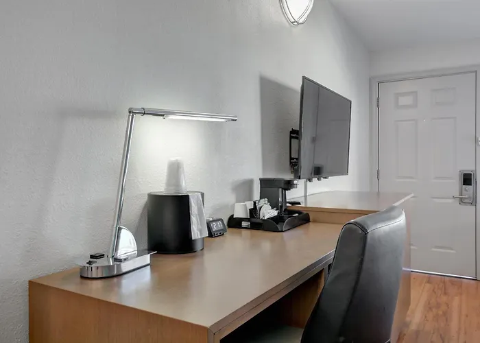 Signature Inn Medford Downtown