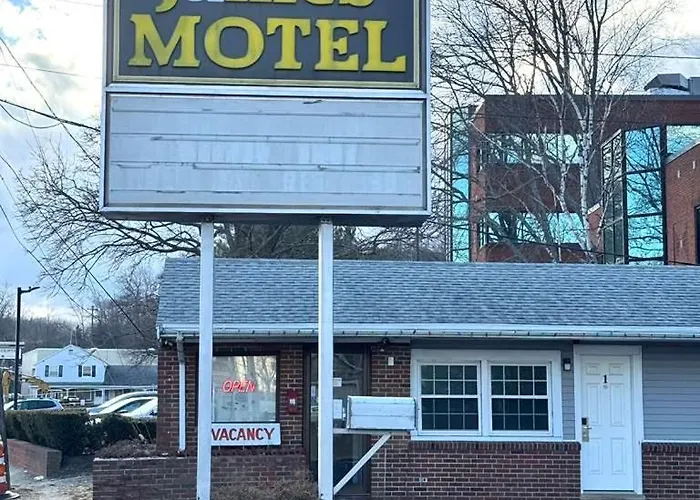 James Motel Saugus