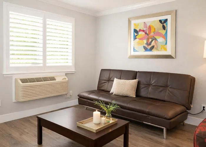 Fairview Inn & Suites Healdsburg
