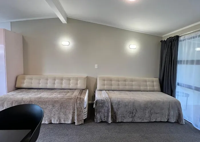 Marineland Beachfront Accommodation Napier