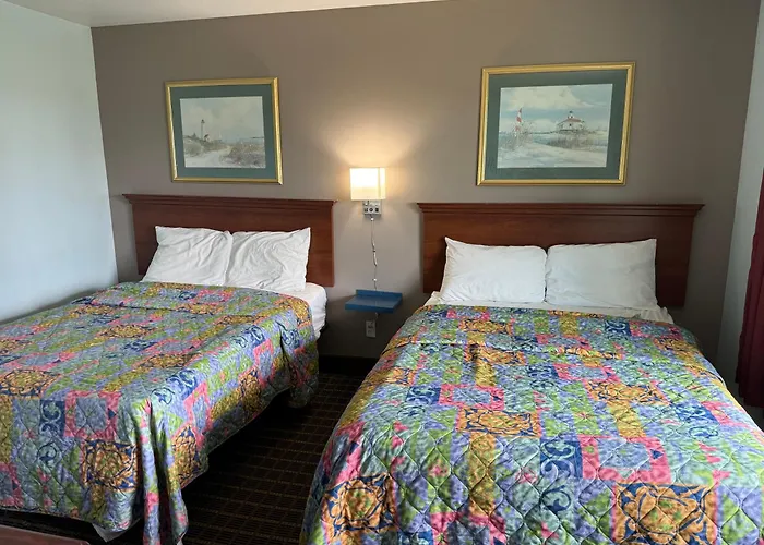 Crow'S Nest Motel Tawas City