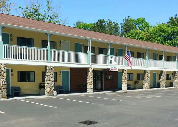 Hampton Motor Inn
