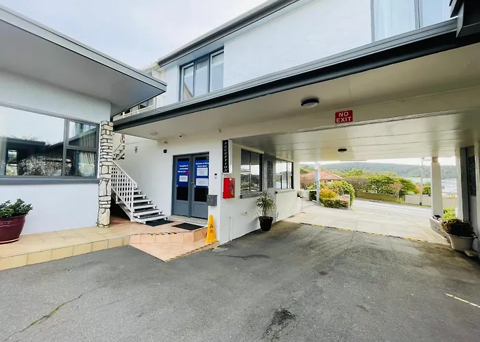 White Manor Motel Cooma