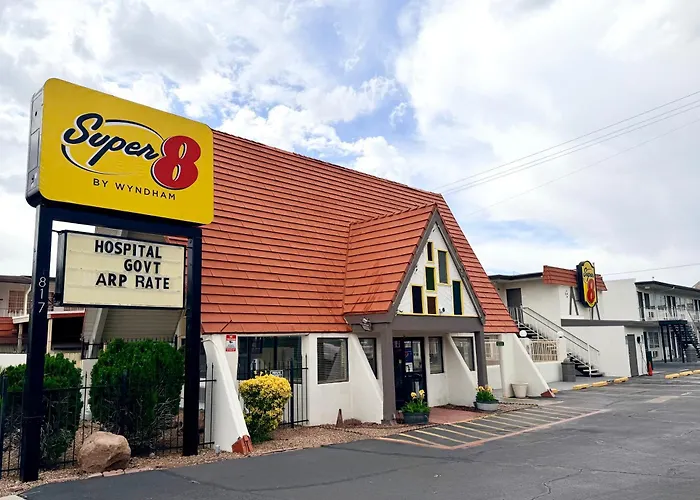 Super 8 By Wyndham Albuquerque Downtown Motel