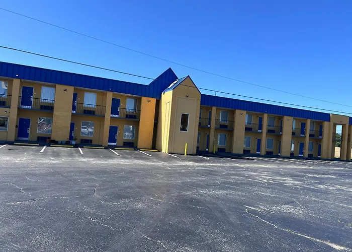 Super 8 By Wyndham Lumberton Nc Motel