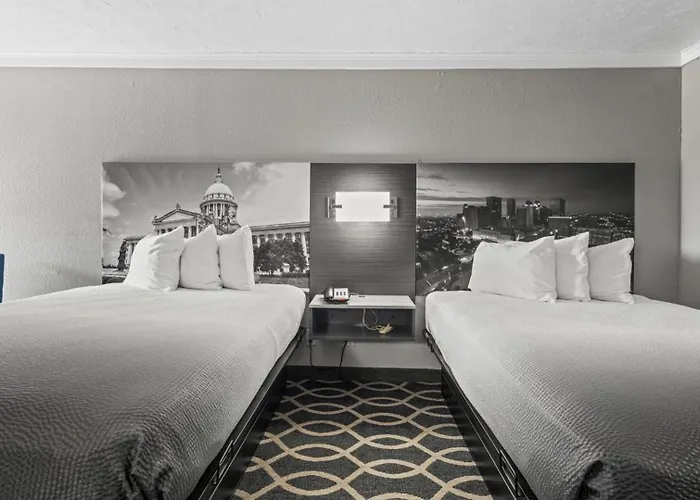Super 8 By Wyndham Norman West Ok Motel