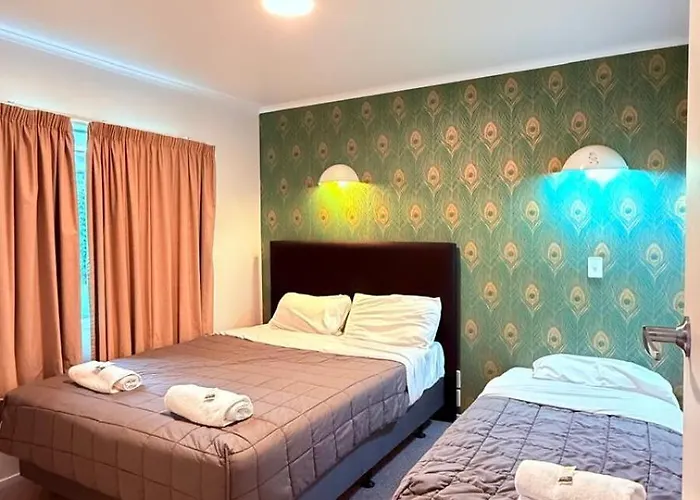 Camellia Court Family Motel Taupo