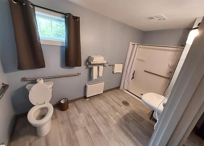 Wolastoq Inn And Suites Houlton