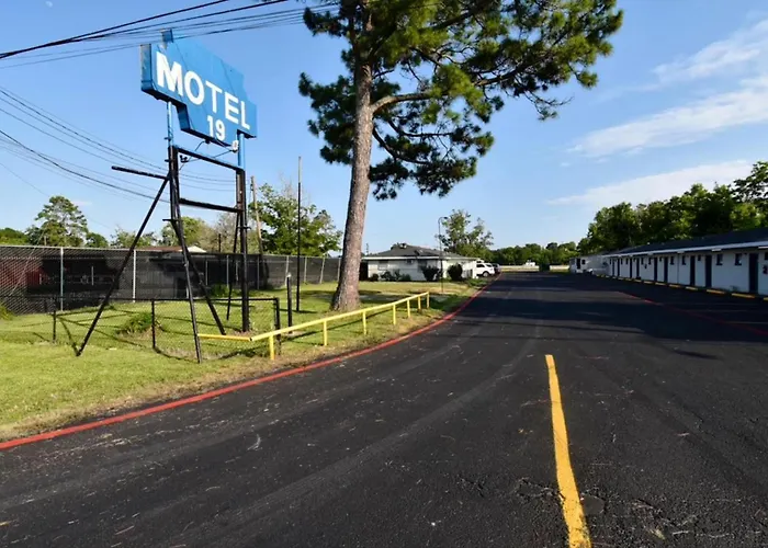 Motel 19 By Capital O Baytown I-10