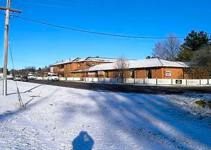 Snowgate Motel + Apartments Berridale