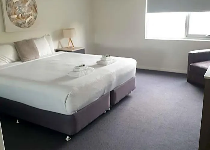 Carlton Suites Goulburn