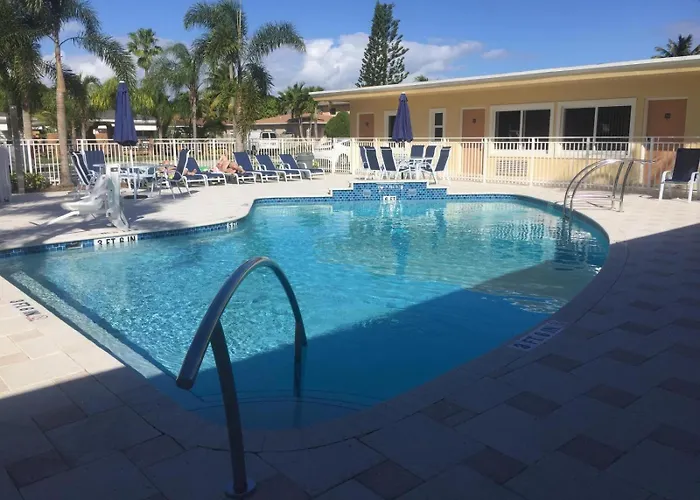 Curtis Inn & Suites Hollywood