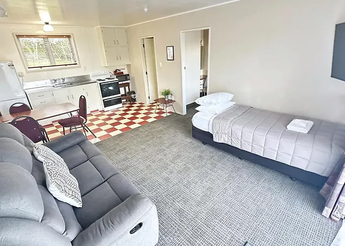 Maple Lodge Motel Matamata
