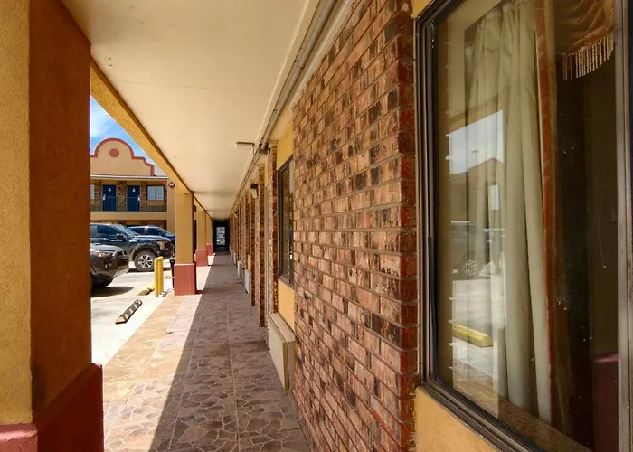 Delux Inn Odessa