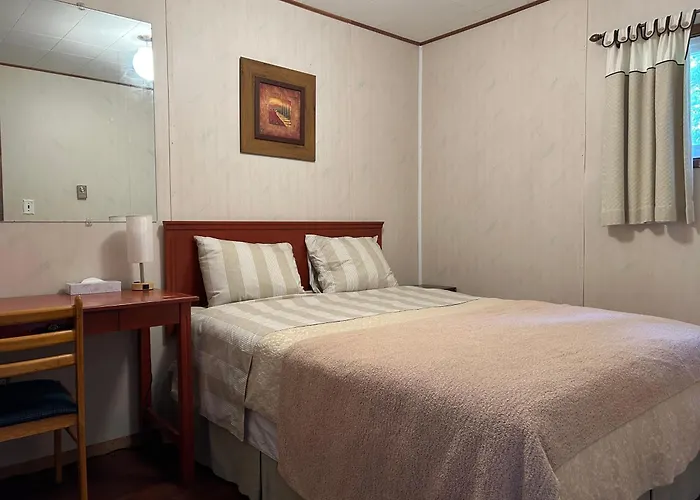 Dolphin Motel Tofino