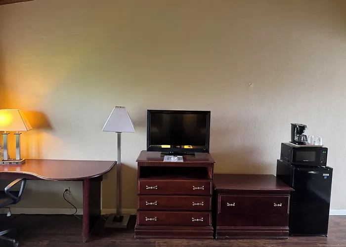 Town & Country Motel Clinton