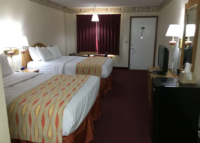 Spinning Wheel Inn Branson