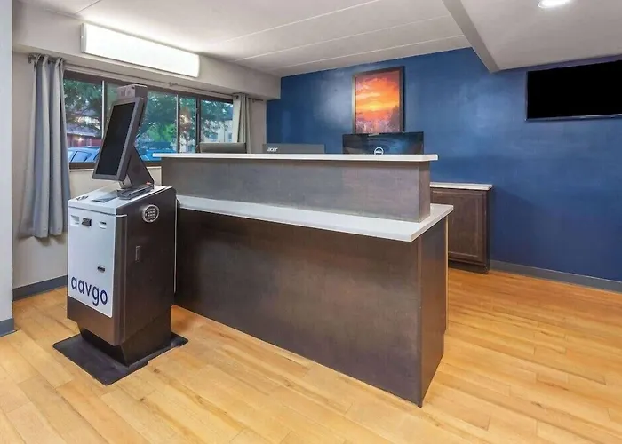 Travelodge By Wyndham Peoria