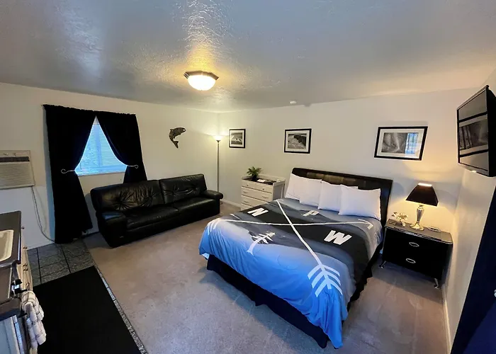 The Cascade Motel Cascade Locks