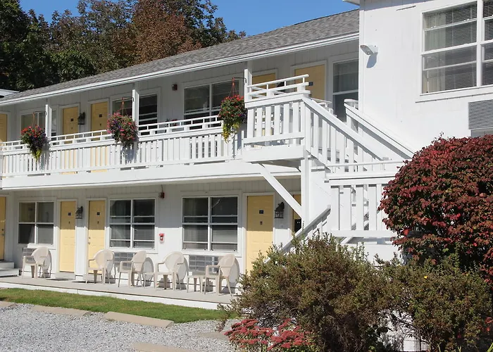 Schooner Bay Motor Inn Rockport