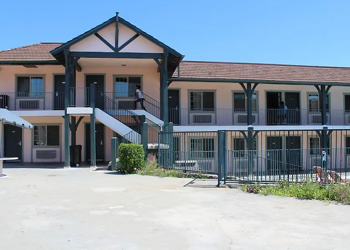 Best Whittier Inn