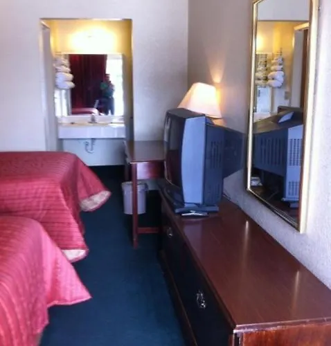 Gold Inn Hutchins