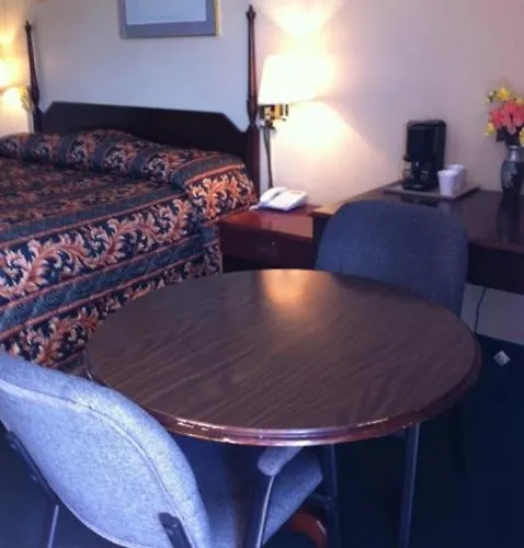 Gold Inn Hutchins