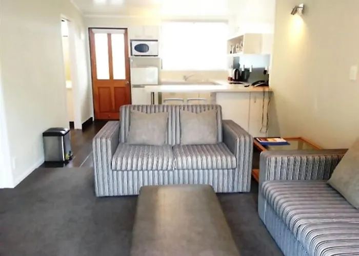 Marineland Beachfront Accommodation Napier