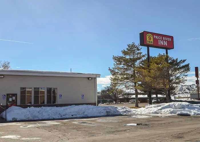 National 9 Inn Price