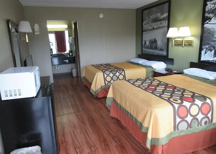Super 8 By Wyndham Kingsport /I-81 Motel