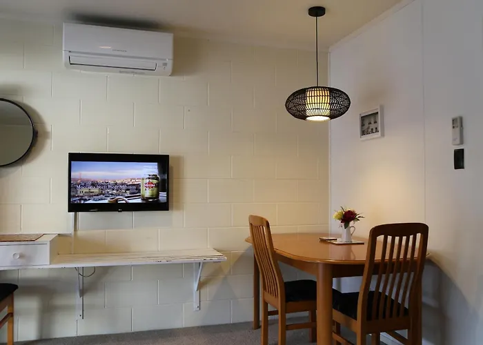 Papakura Motor Lodge & Motel