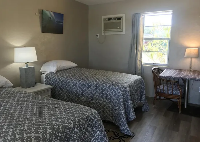Pennwood Motor Lodge Sebastian