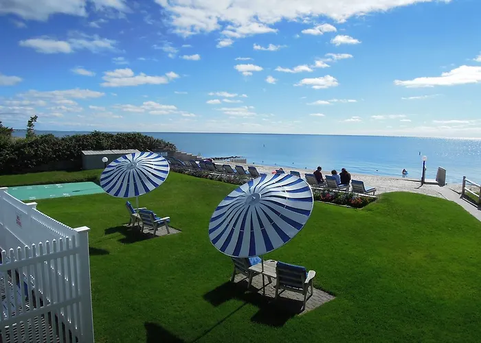 Surfcomber On The Ocean Motel South Yarmouth