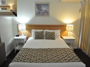 Albury Burvale Motor Inn