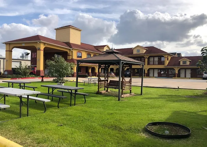 Raintree Inn And Suites Houston