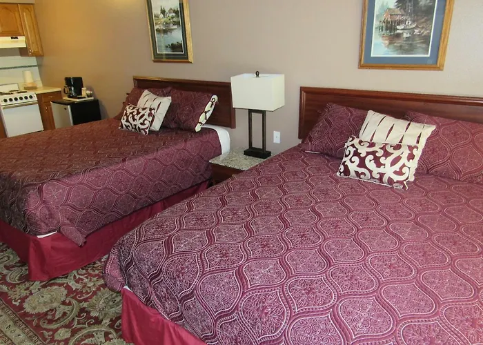 Captain Cook Inn Lincoln City