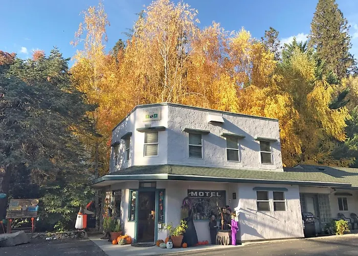 Outside Inn Nevada City